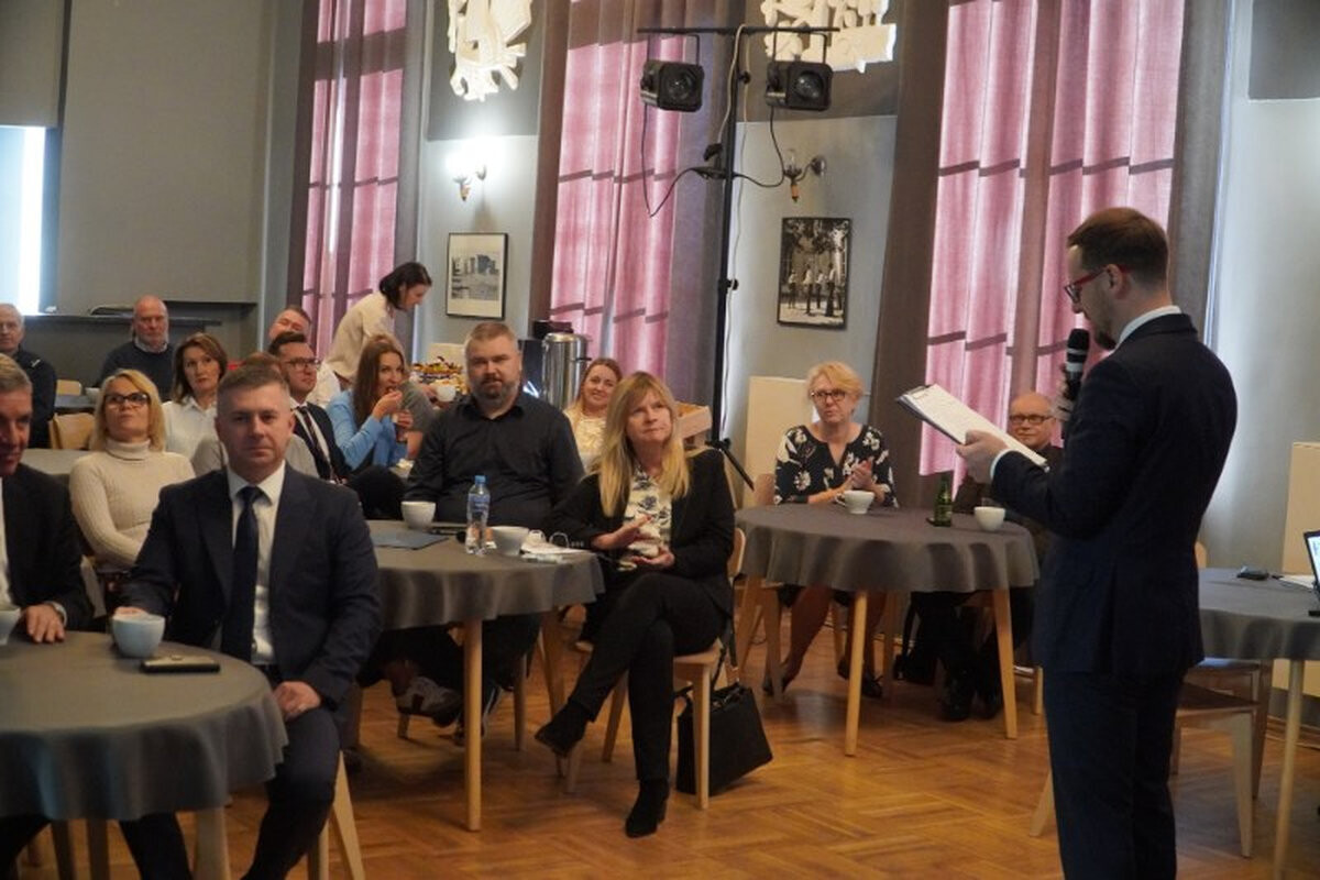 Głos Powiatu Skarżyskiego w konsultacjach strategii rozwoju województwa 